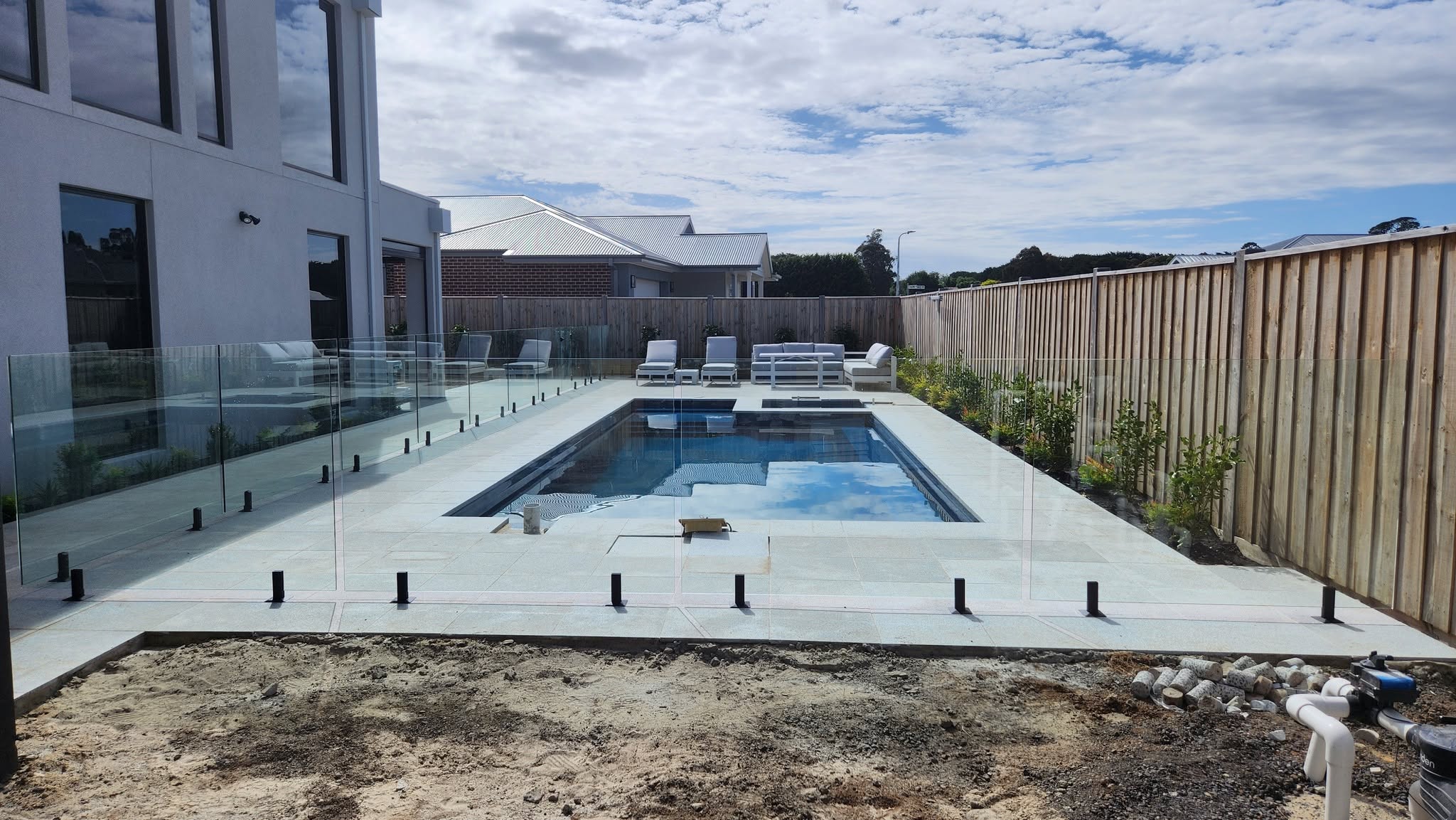  Pool Fencing