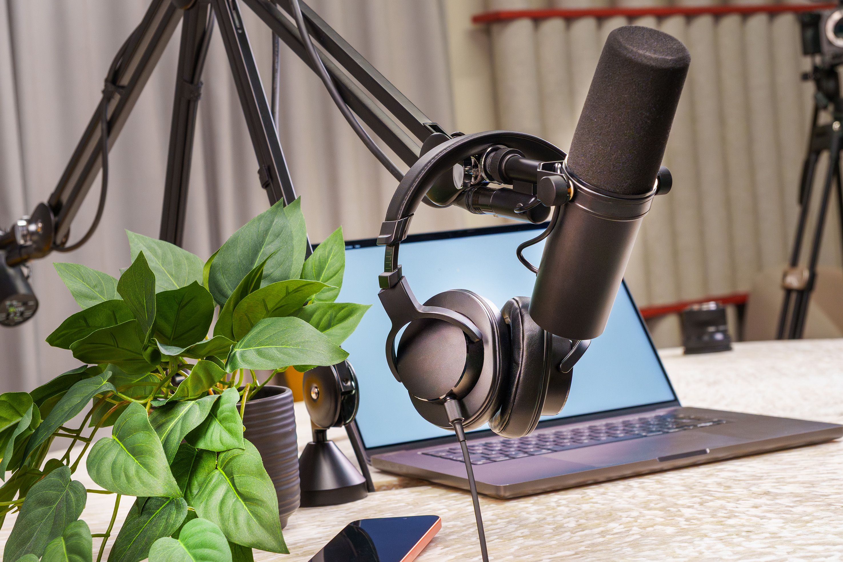  Professional Podcast Recording Services for Powerful Brand Stories