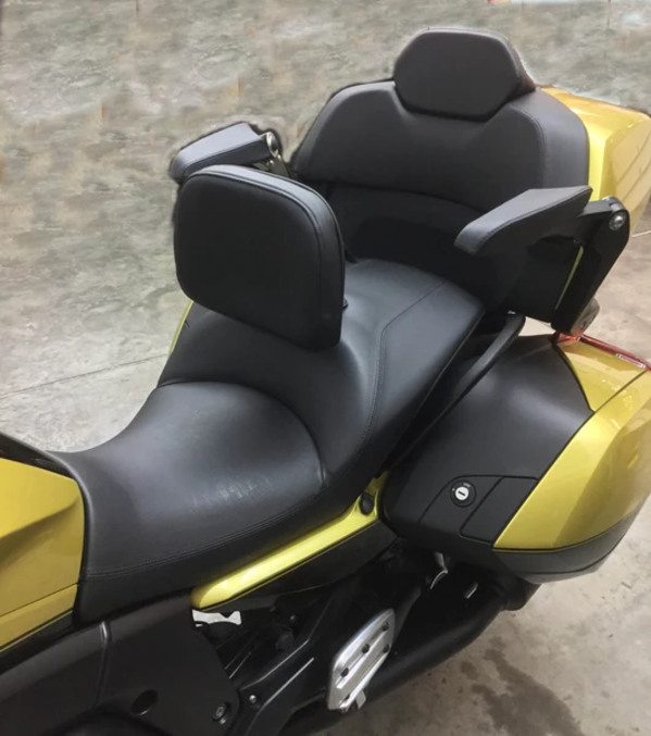  BMW R18 Transcontinental Backrest: Touring Comfort Guide – Utopia Products