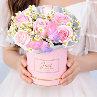  Flower Boxes Dubai – Stylish Flower Box Gifts & Rose Boxes
