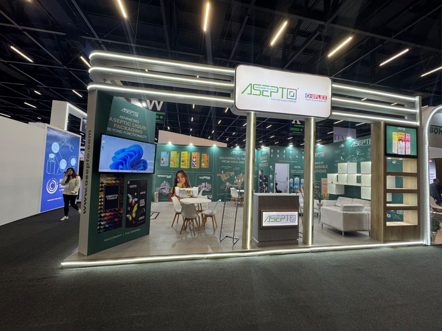  Start 12 Weeks Out for a 30x40 Booth Design Worth the Space