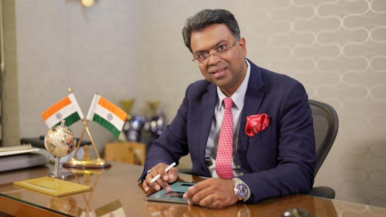  Dr Rajat Gupta and the Growing Role of Research in Aesthetic Plastic Surgery