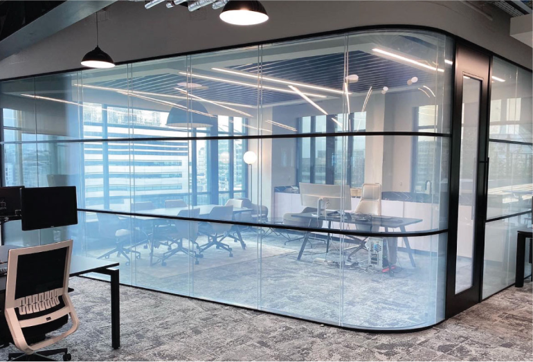  Smart Glass in Dubai: A Smarter Way to Shape Private and Open Spaces