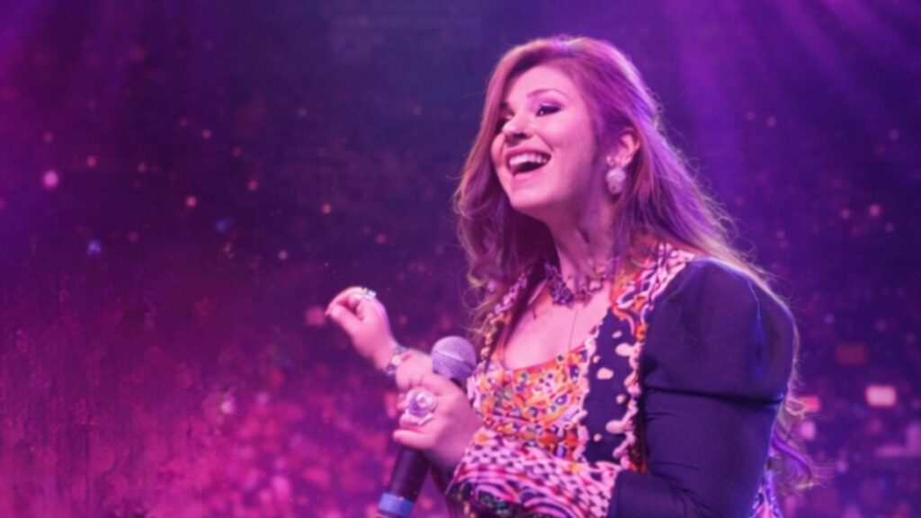  Indian-American Live Performer  | Simantinee