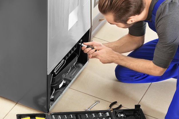  Fridge Repair Dubai – Fix Cooling, Leaking & Noise Issues