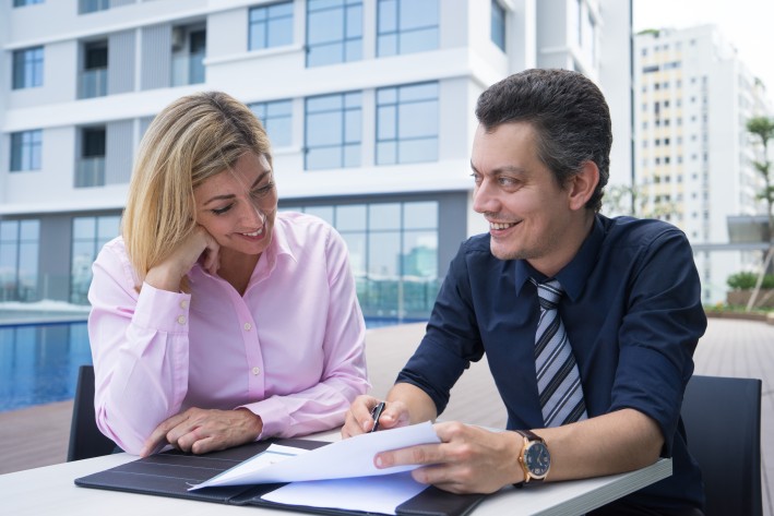  What Services Does a Title Insurance Company Near Me Offer?