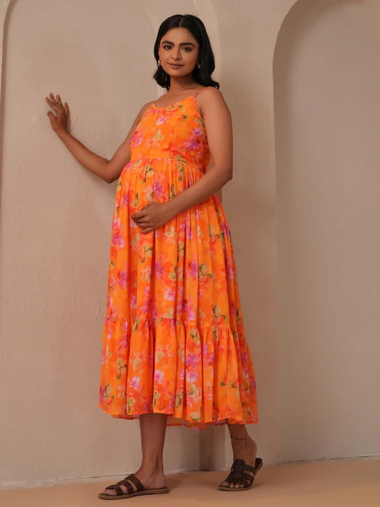  Buy Women's Short Kurti Set With Skirt and Dupatta Online in India | Anayna